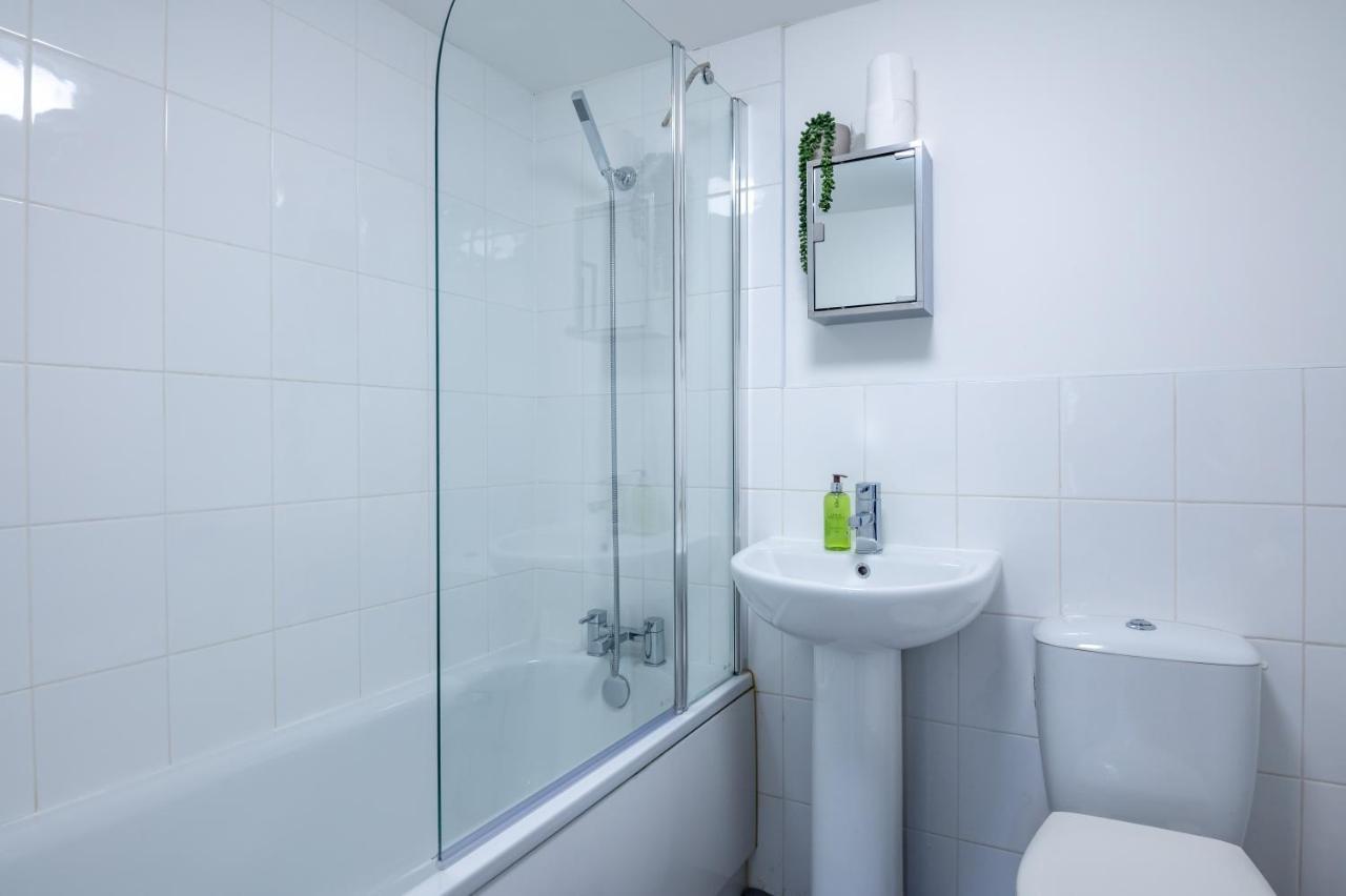 Bristol Short Stays - Amazing Redland Flat! Free Parking Екстер'єр фото