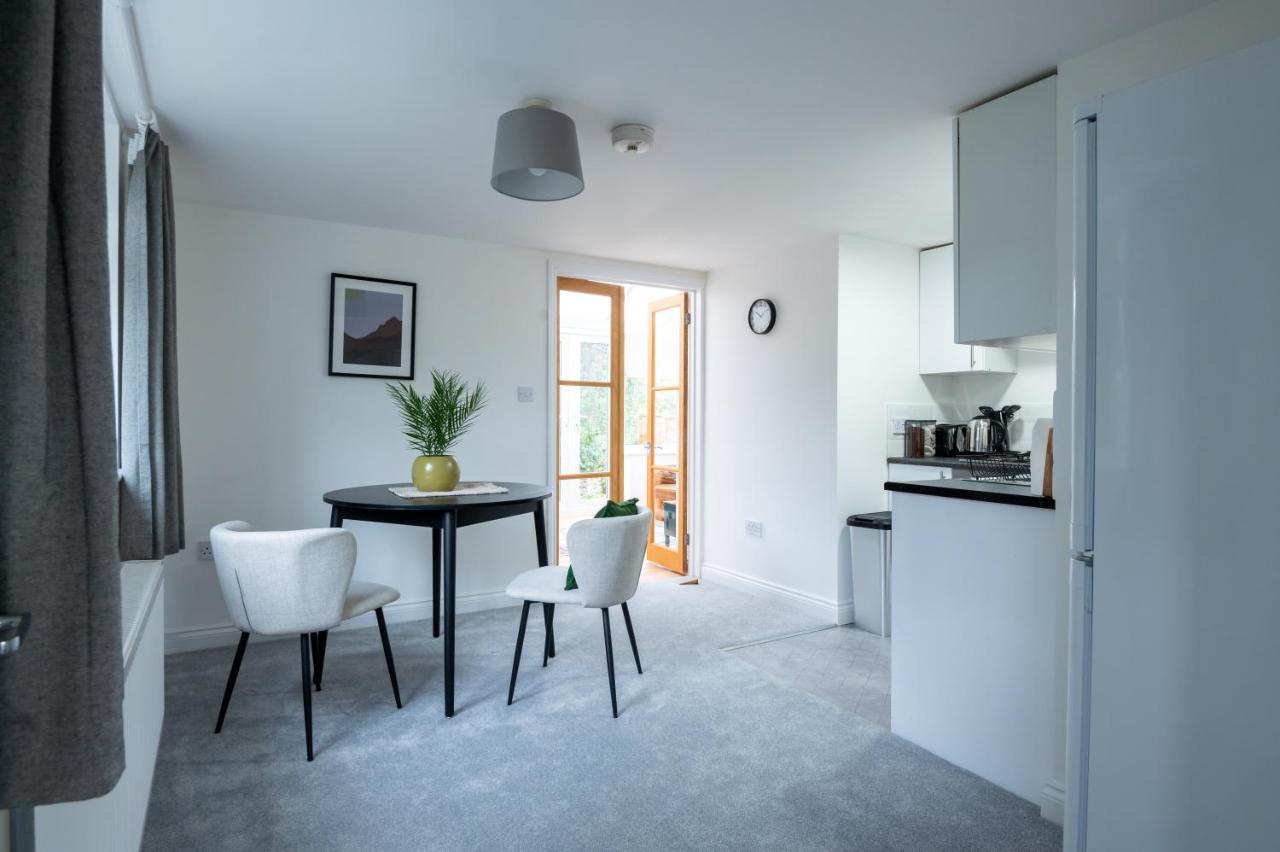 Bristol Short Stays - Amazing Redland Flat! Free Parking Екстер'єр фото